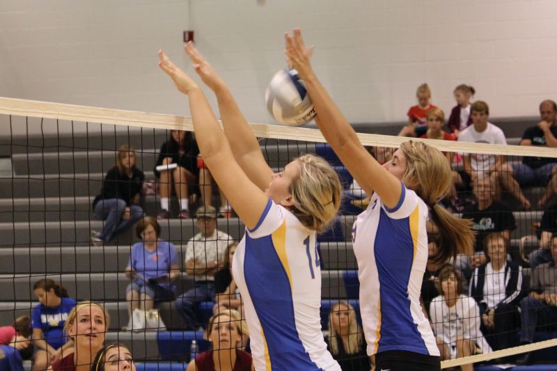 Wahoo Public Schools Warrior Volleyball Ends 2011 Season with 2111 Record